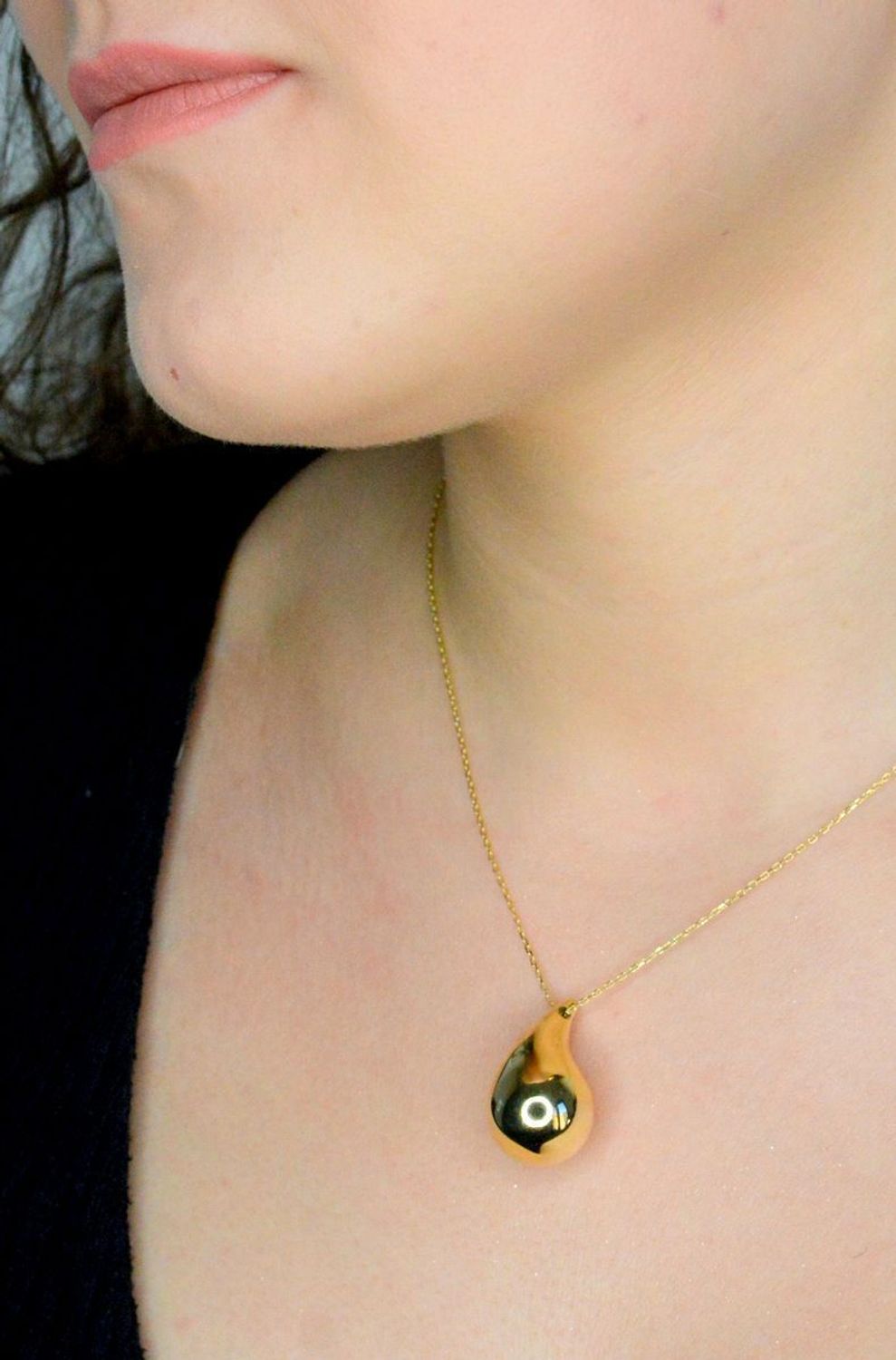 Złoty naszyjnik damski 375 z kroplą NA 3577B 375 (1).jpg